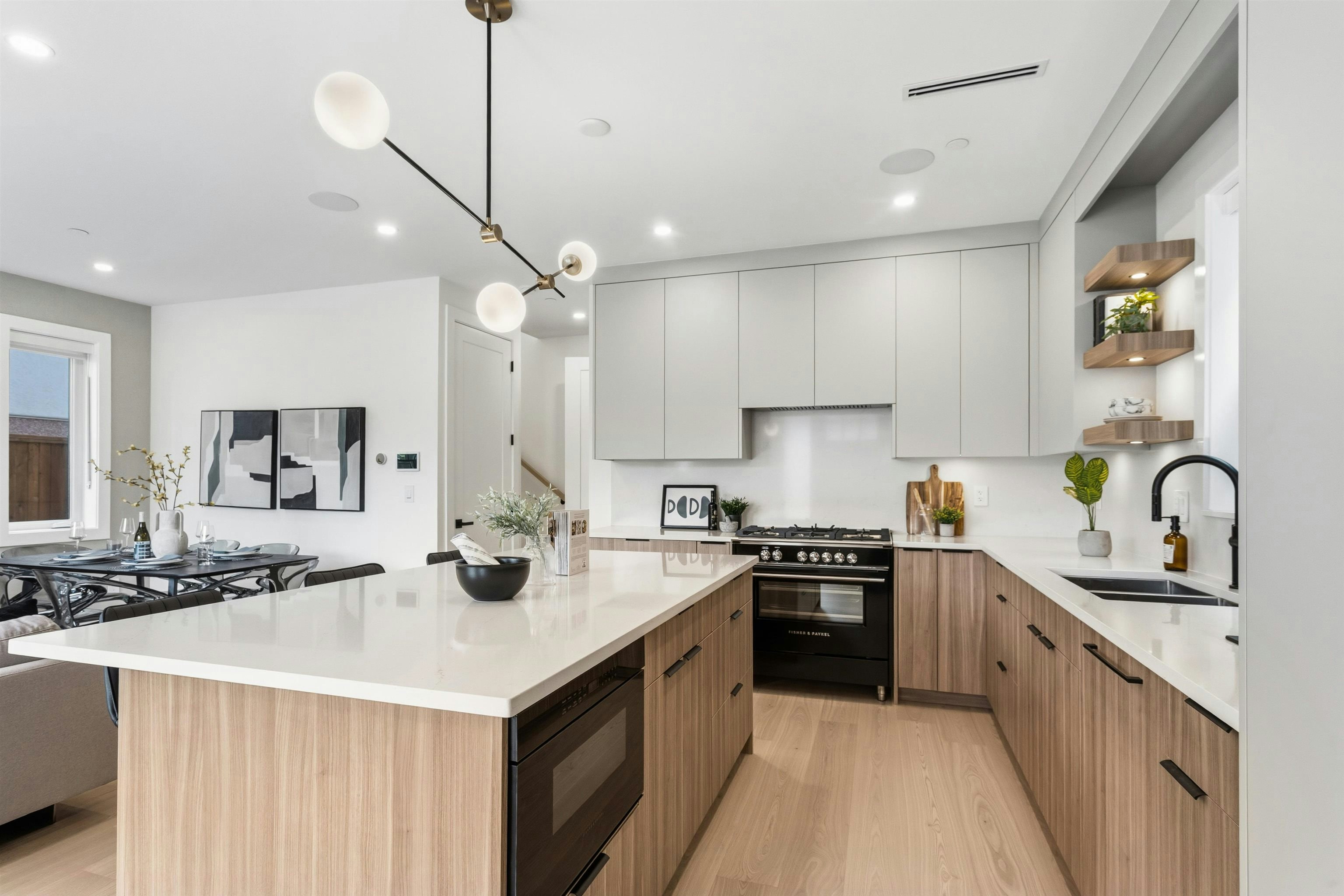 1-2258 Napier Street, Vancouver, BC, V5L 2P2