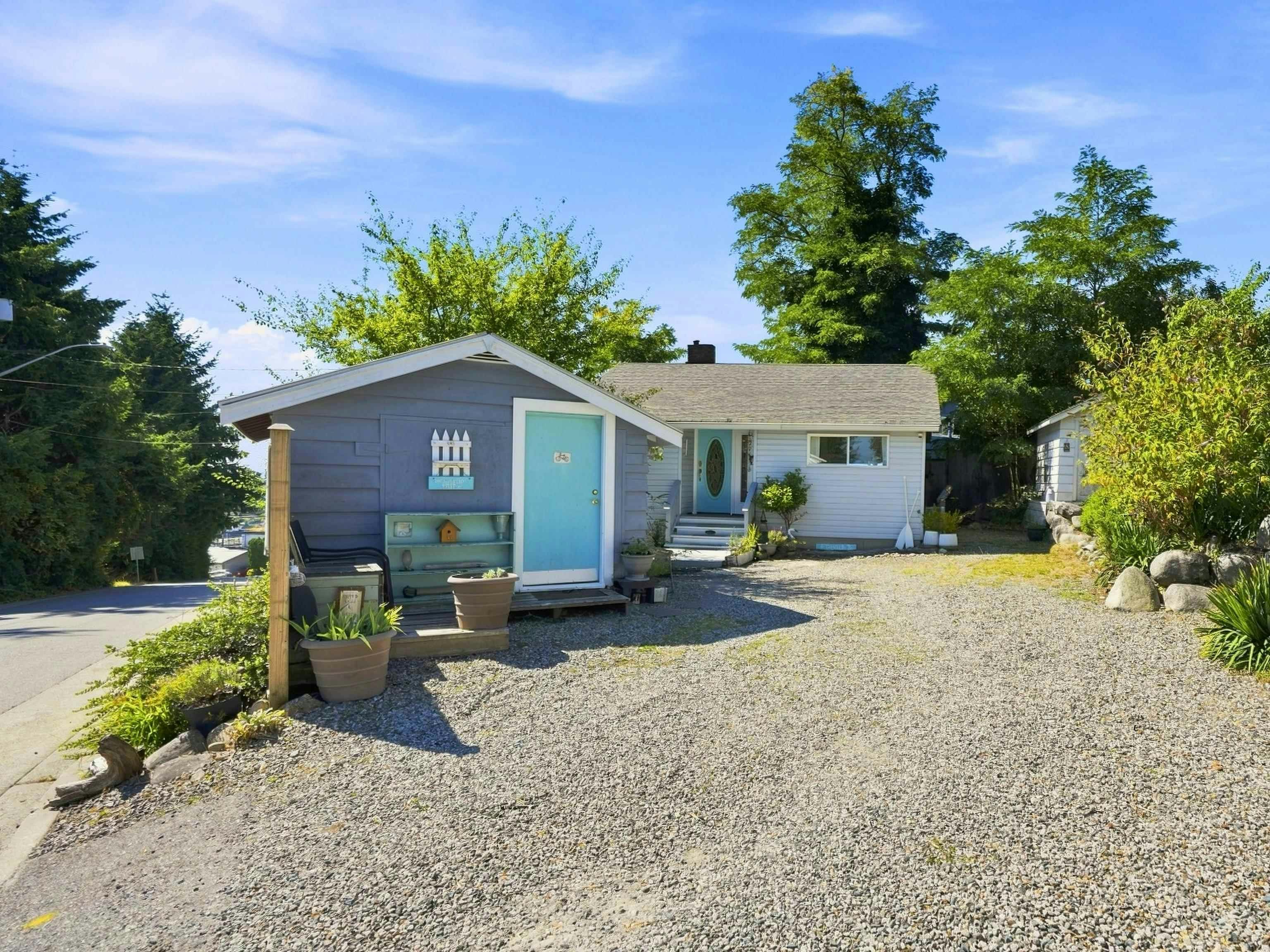557 North Fletcher Road, Gibsons, BC, V0N 1V9