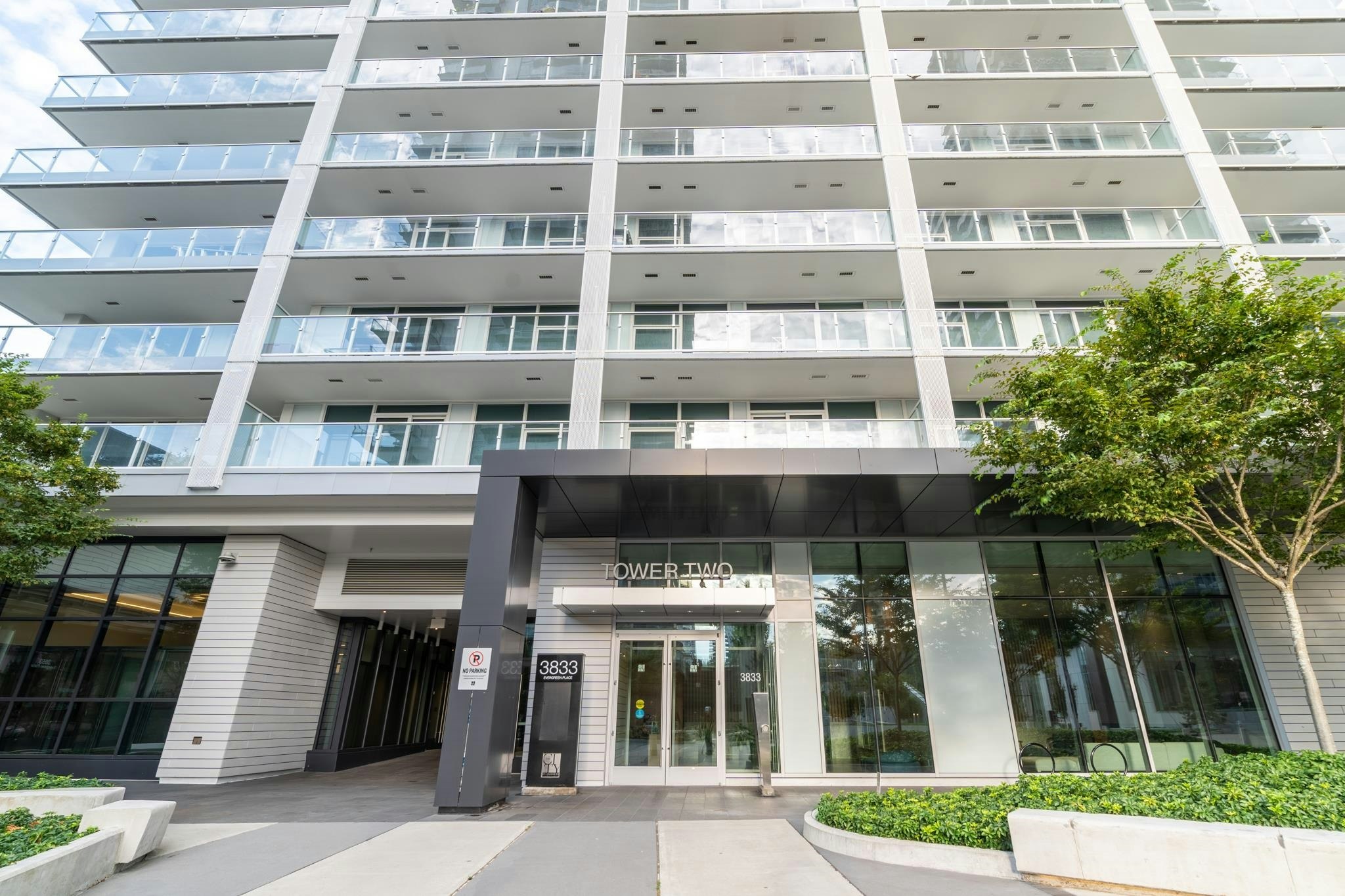 302-3833 Evergreen Place, Burnaby, BC, V3J 0M2