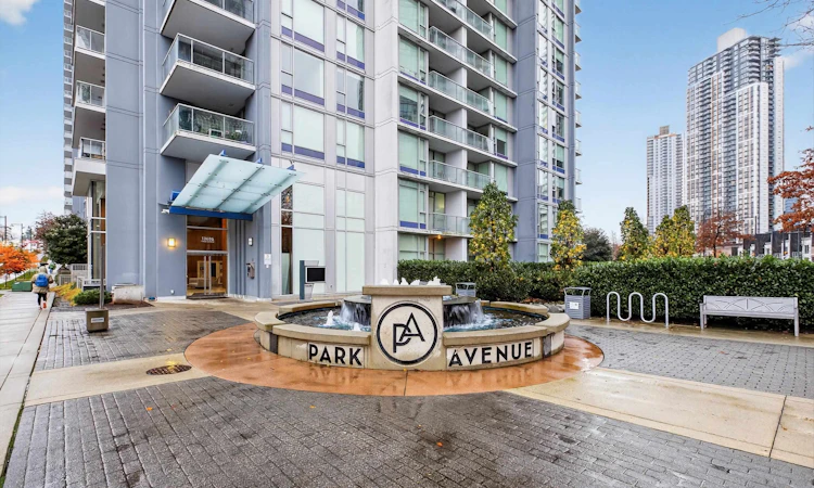 3008-13696 100 Avenue