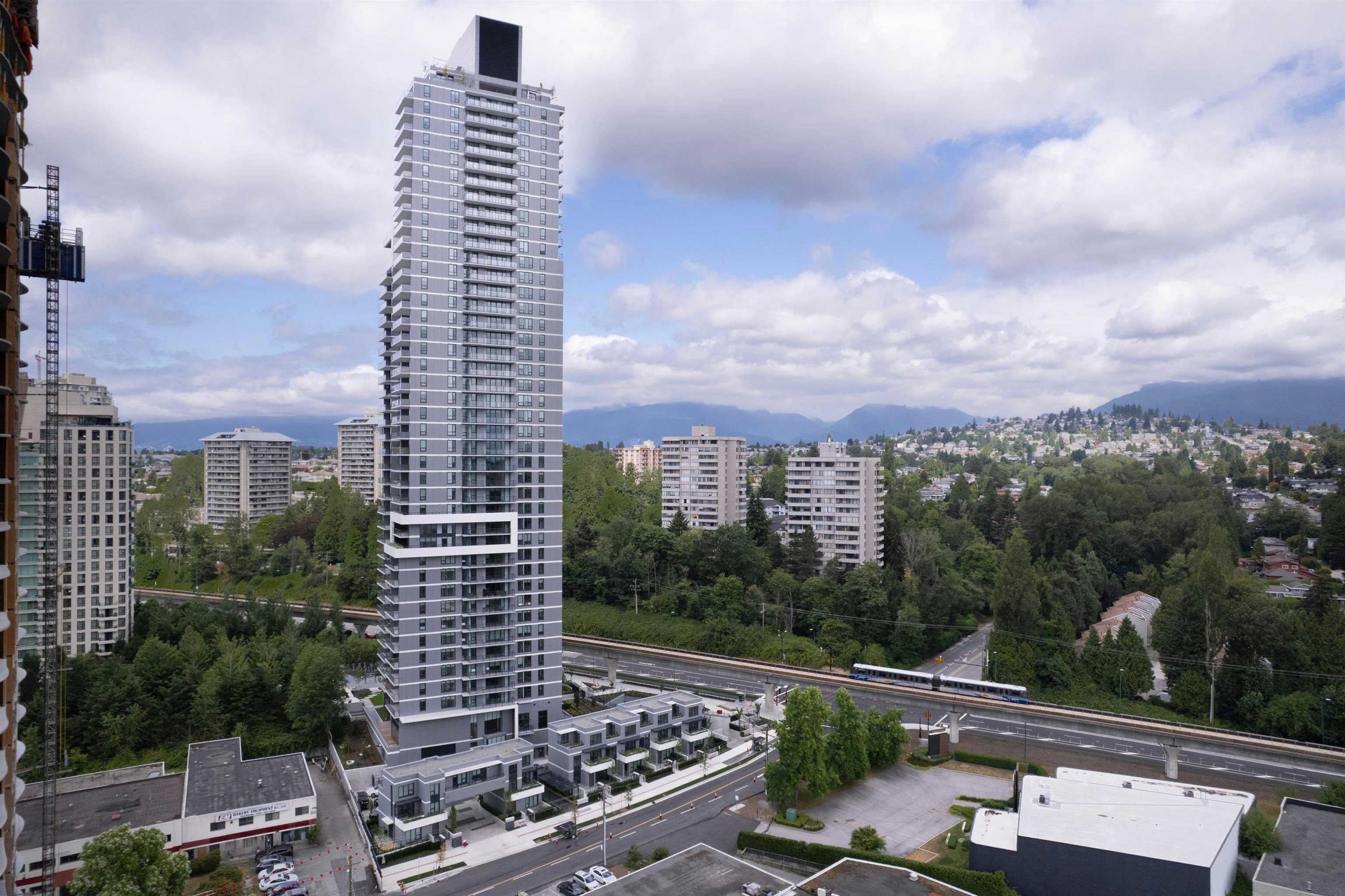 806-2135 Springer Avenue, Burnaby, BC, V5B 3K4