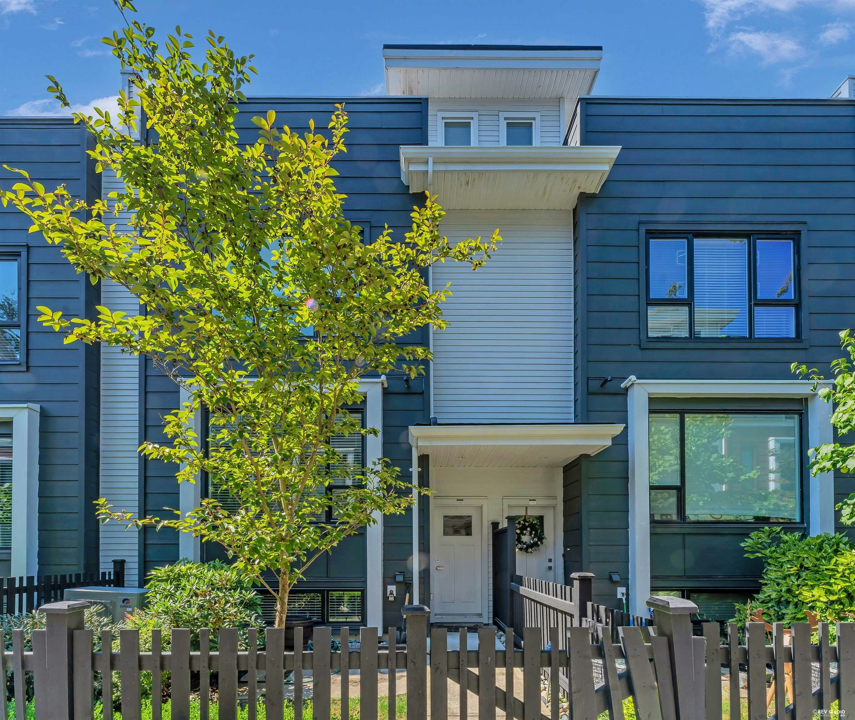 180-2277 Oak Meadows Drive, Surrey, BC, V3Z 0W6