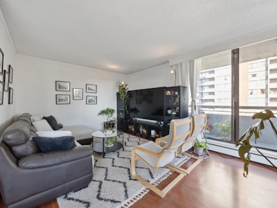 1003-3737 Bartlett Court - 4