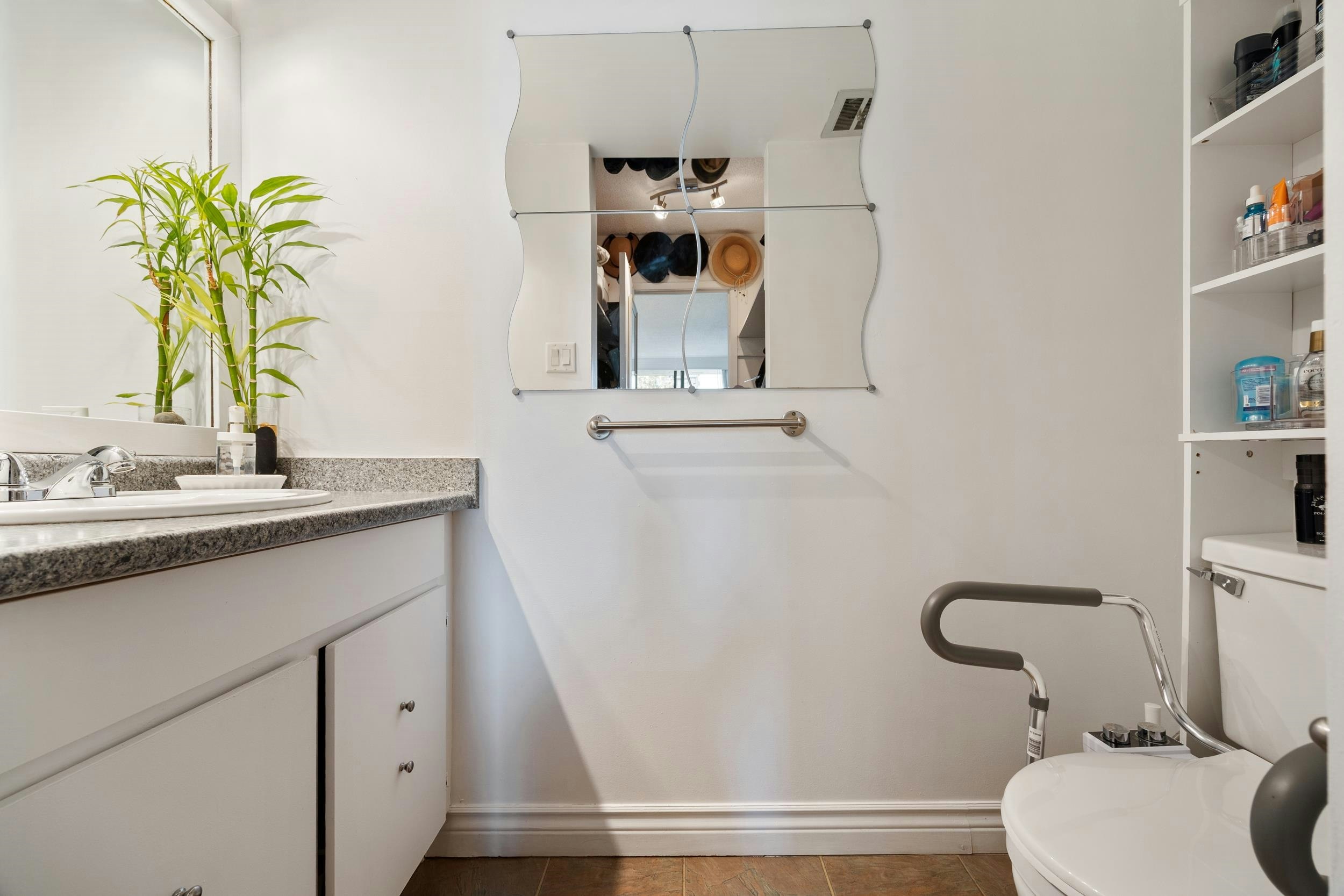 1003-3737 Bartlett Court, Burnaby, BC, V3J 7E3 - 17