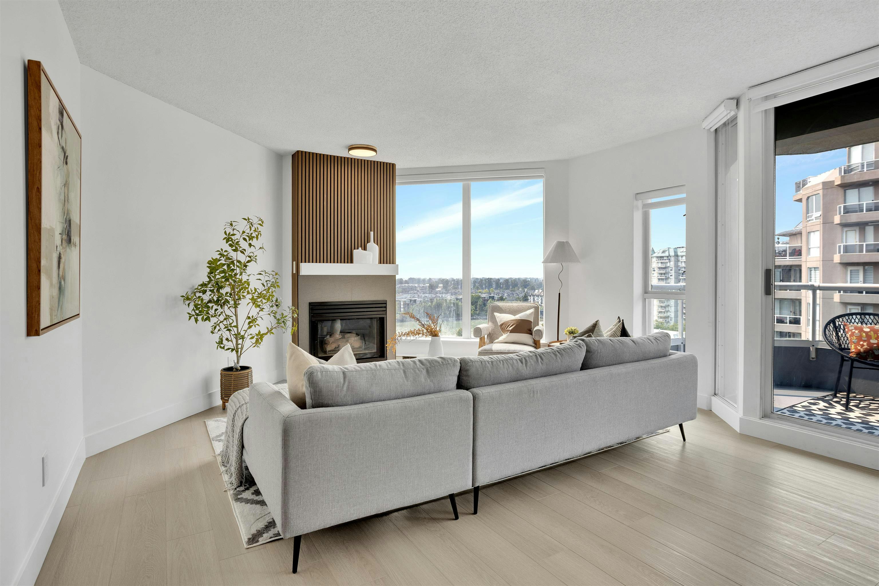 1503-1135 Quayside Drive - 3