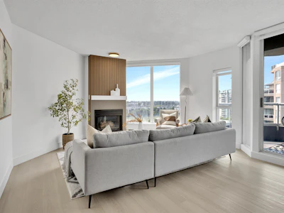 1503-1135 Quayside Drive - 3