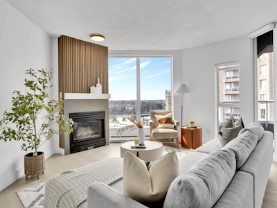 1503-1135 Quayside Drive - 2
