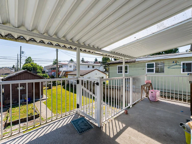 942 Nanaimo Street, Vancouver, BC, V5L 4S9 - 11