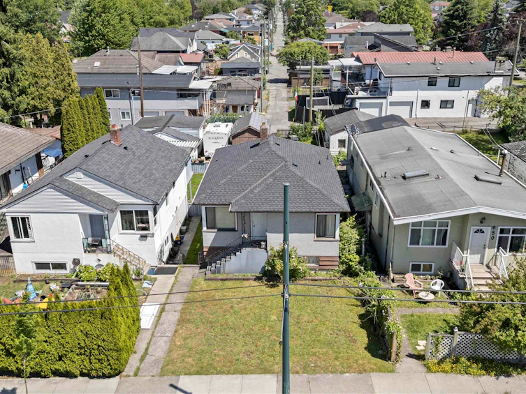 942 Nanaimo Street, Vancouver, BC, V5L 4S9 - 30