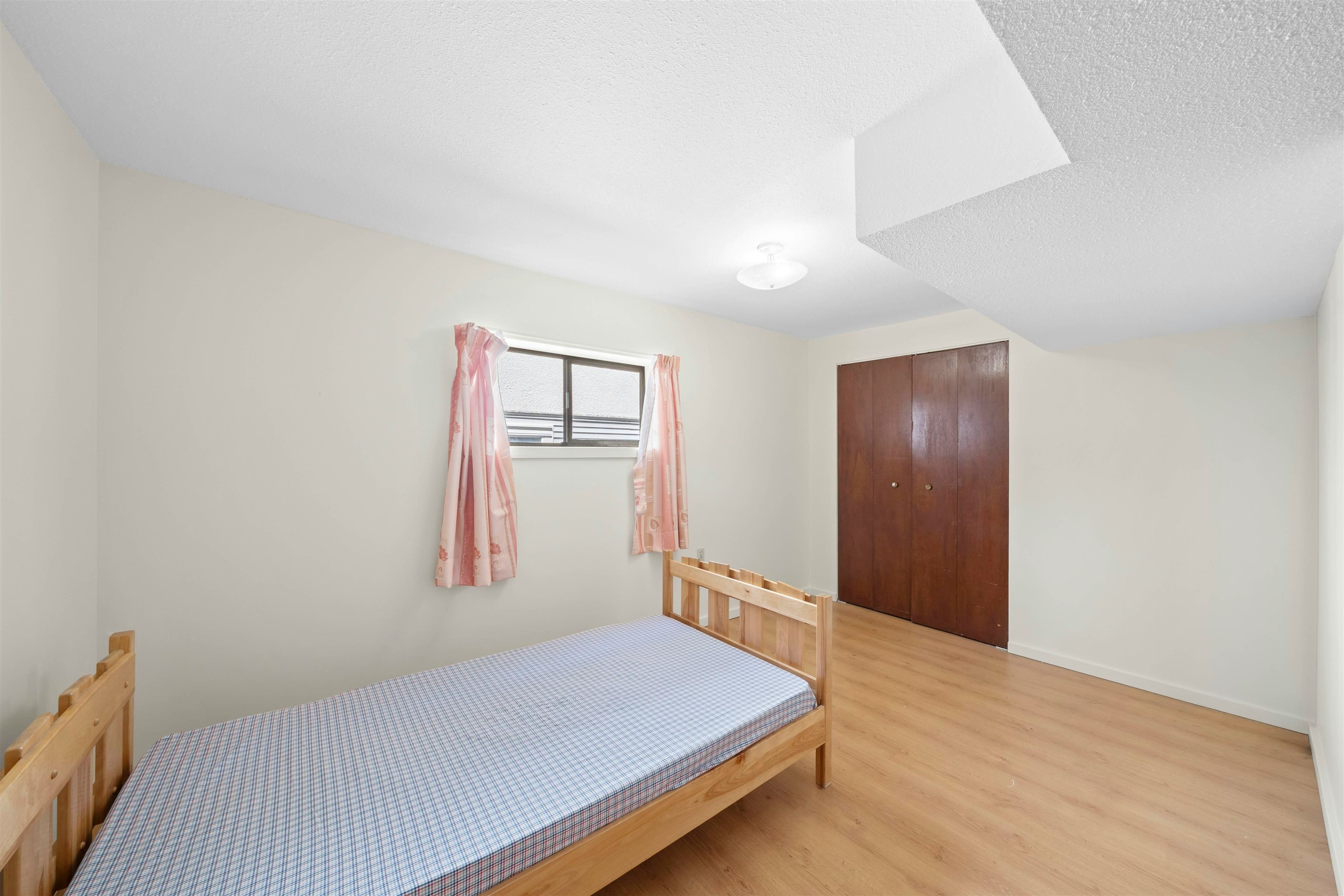 942 Nanaimo Street, Vancouver, BC, V5L 4S9 - 17