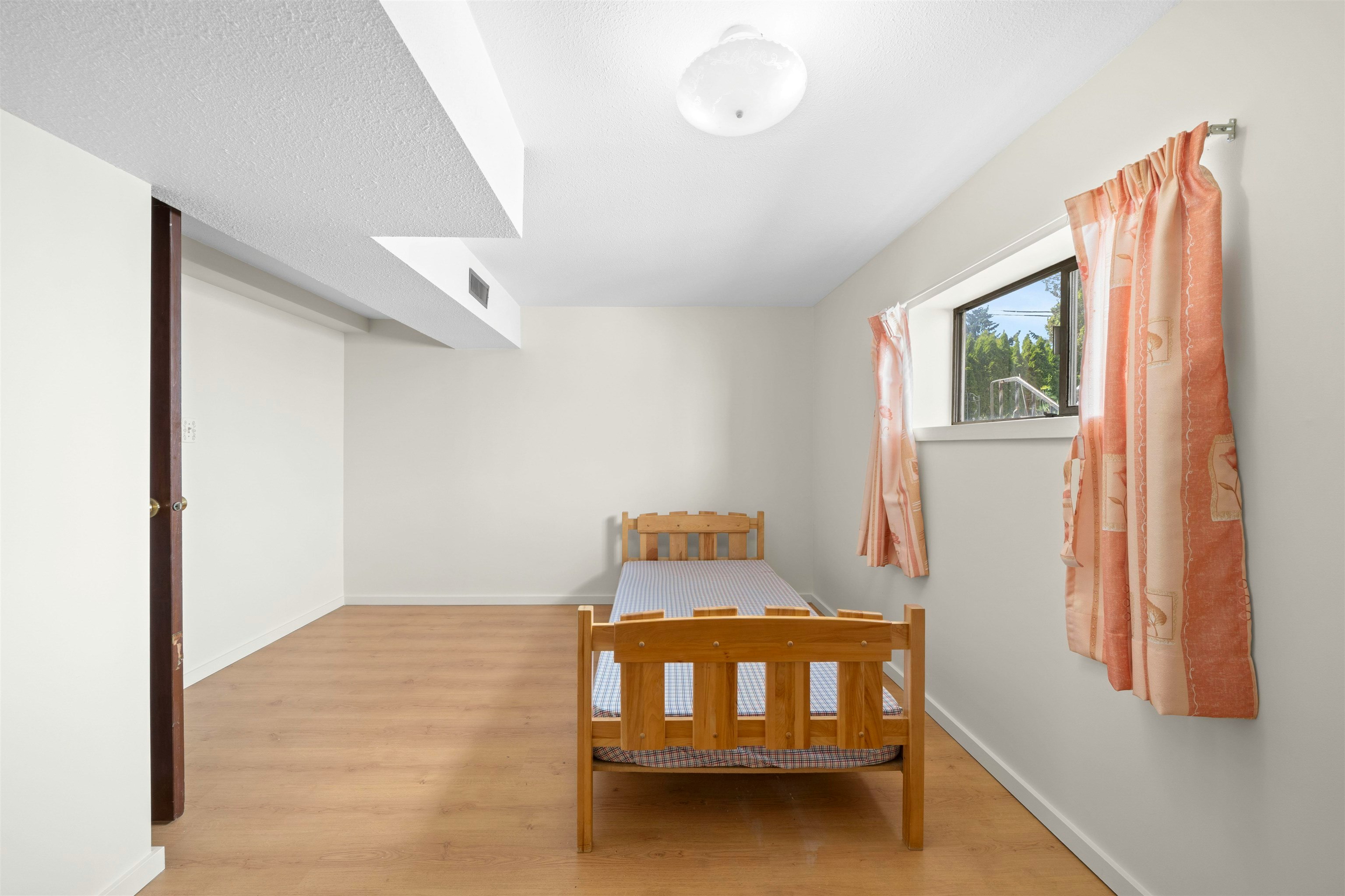 942 Nanaimo Street, Vancouver, BC, V5L 4S9 - 18