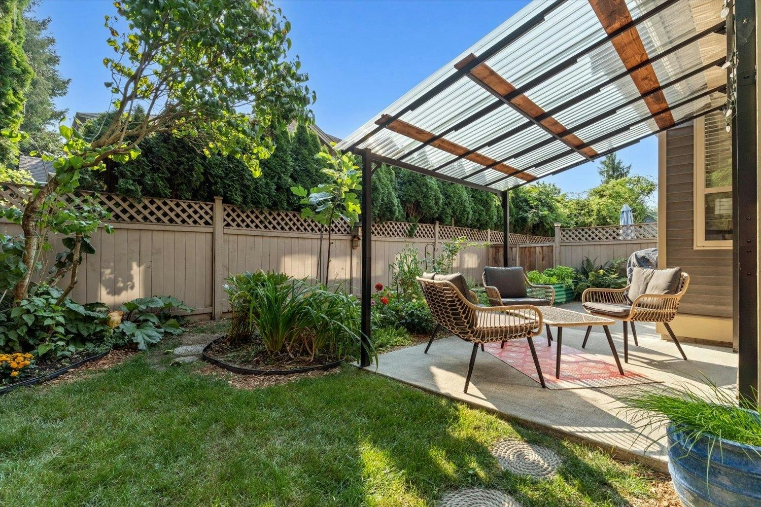 9-46150 Riverside Drive - 2