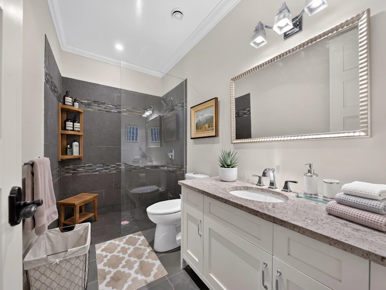 2937 W 45th Avenue, Vancouver, BC, V6N 3L6 - 24