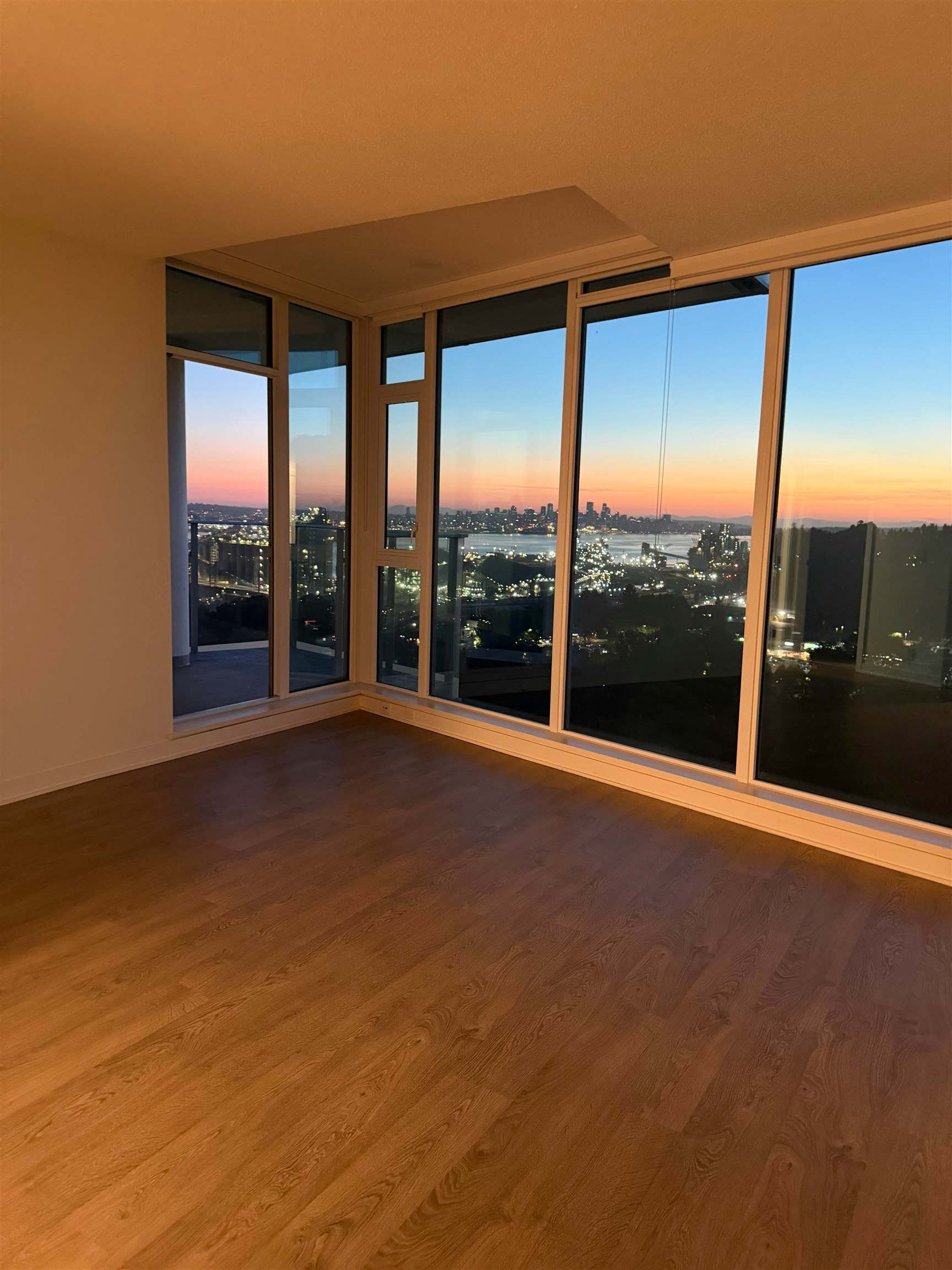 2506-1401 Hunter Street, North Vancouver, BC, V7J 0E2 - 2