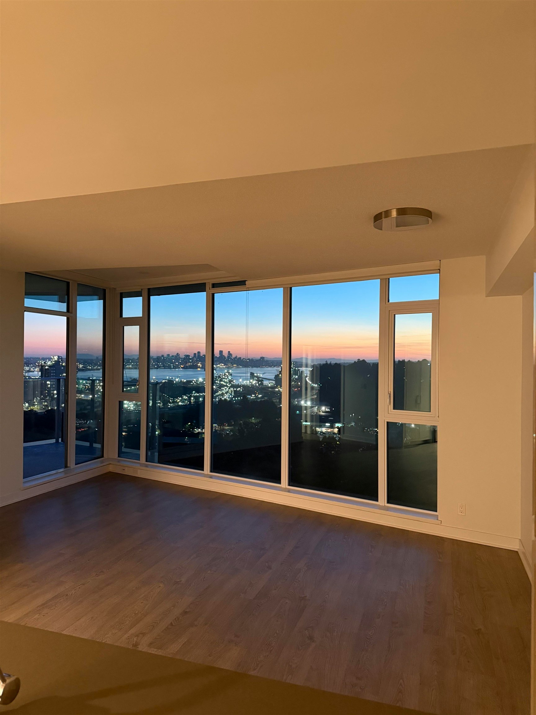 2506-1401 Hunter Street, North Vancouver, BC, V7J 0E2 - 4