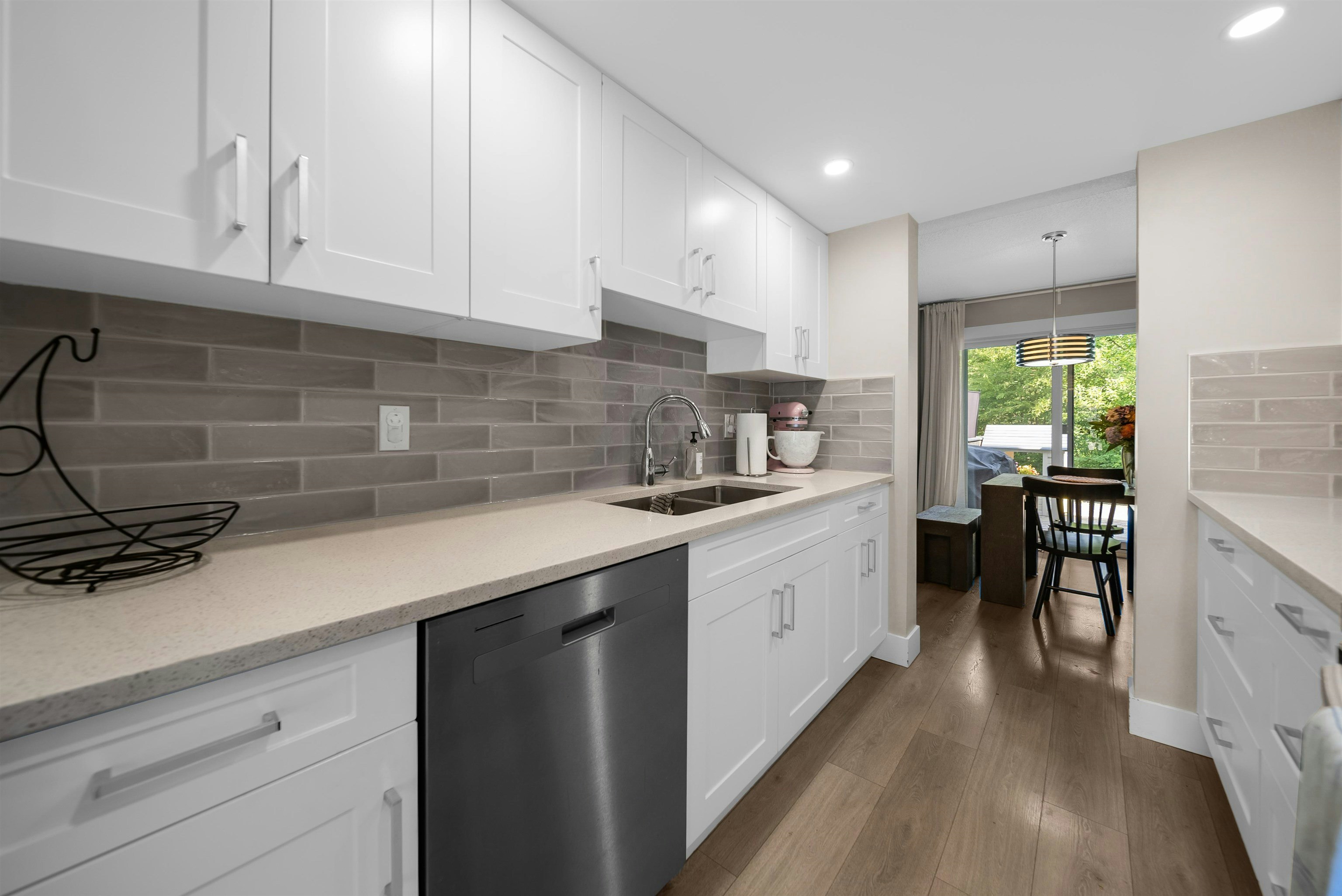 15879 Alder Place, Surrey, BC, V4A 5J1 - 18