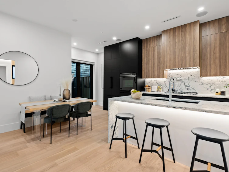 1-5034 Granville Street, Vancouver, BC, V6M 3B4 - 5