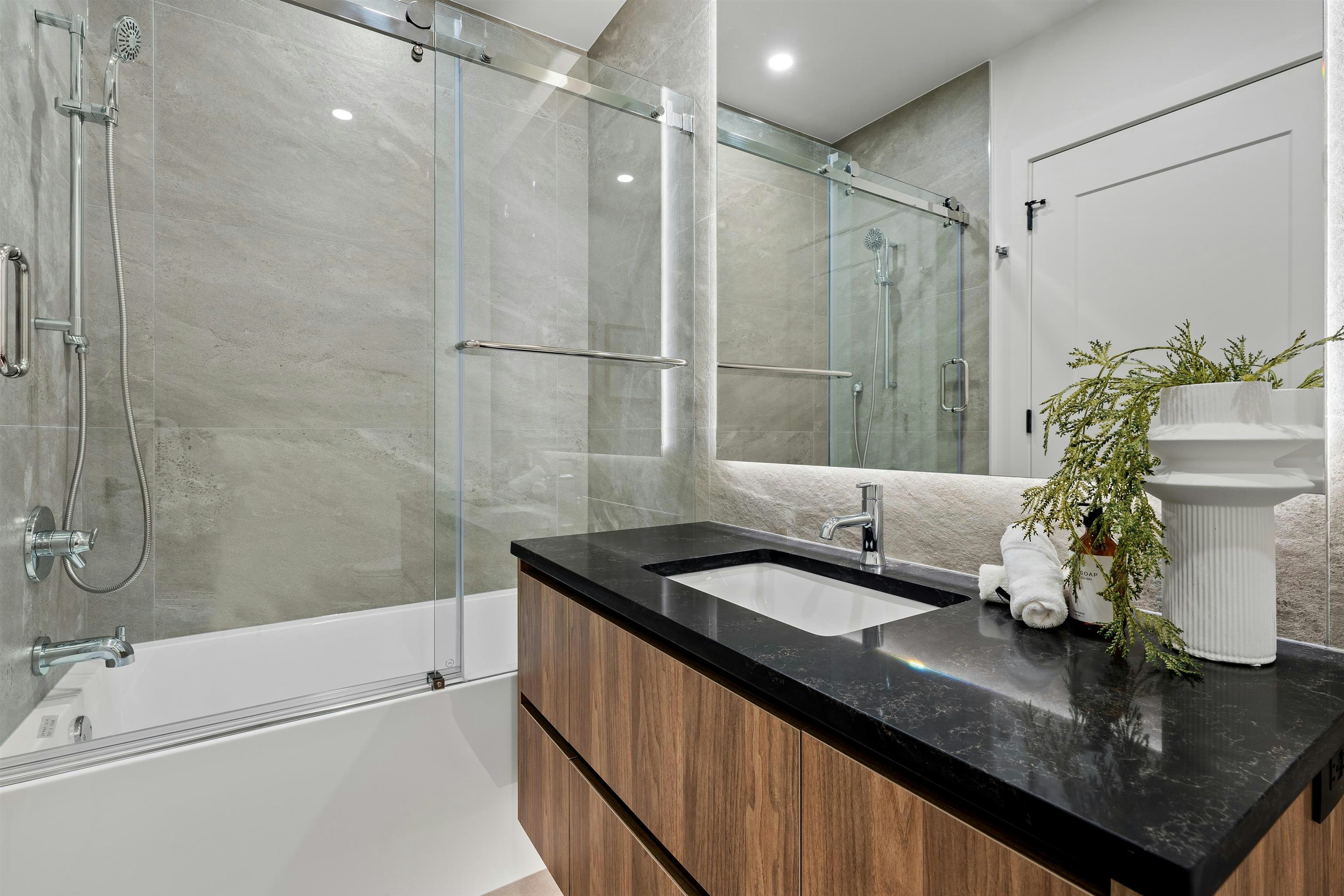 1-5034 Granville Street, Vancouver, BC, V6M 3B4 - 19
