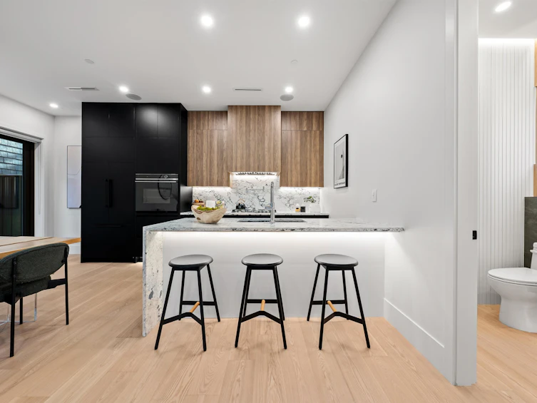 1-5034 Granville Street, Vancouver, BC, V6M 3B4 - 4