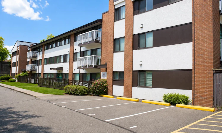 103-8060 Ryan Road