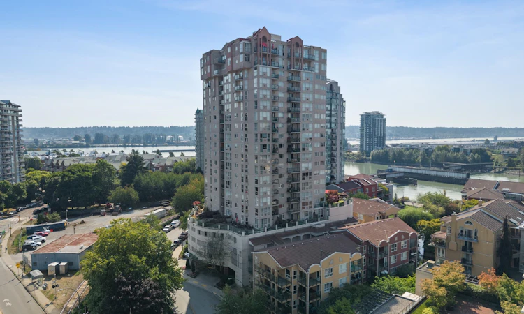 2102-10 Laguna Court