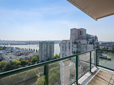2102-10 Laguna Court - 3