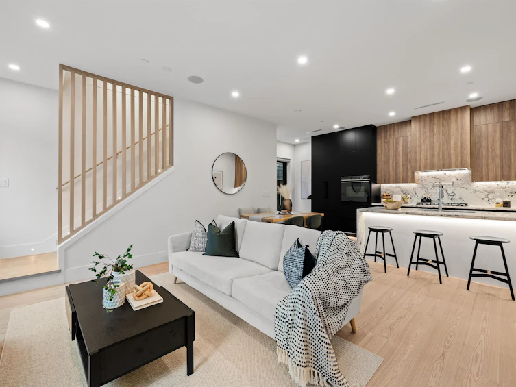 2-5034 Granville Street, Vancouver, BC, V6M 3B4