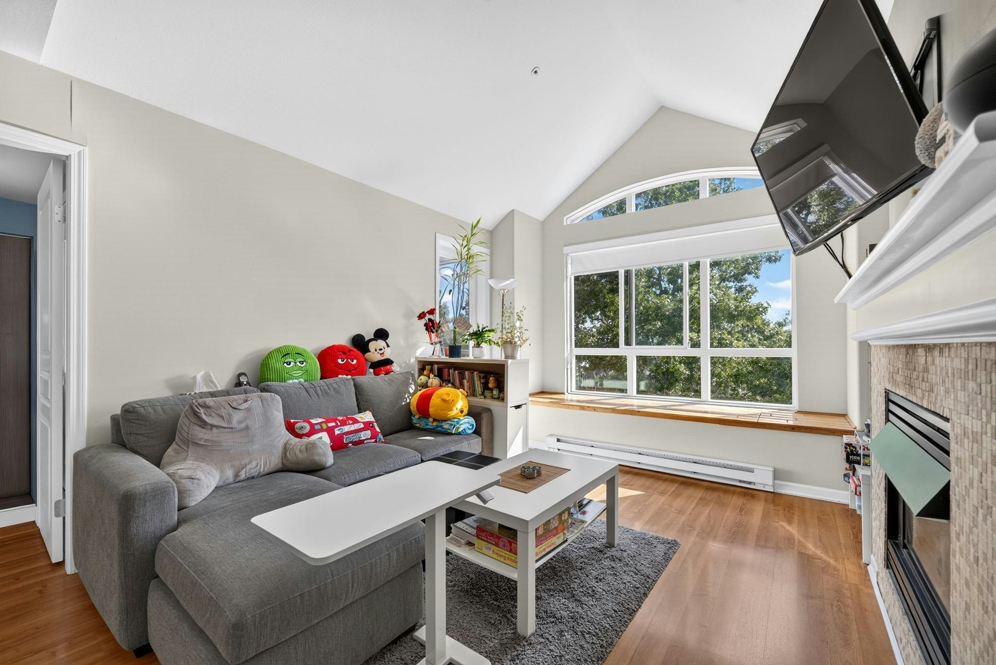 422-12639 No.2 Road, Richmond, BC, V7E 6N6