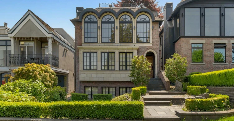 4588 W 2nd Avenue, Vancouver, BC, V6R 1K9