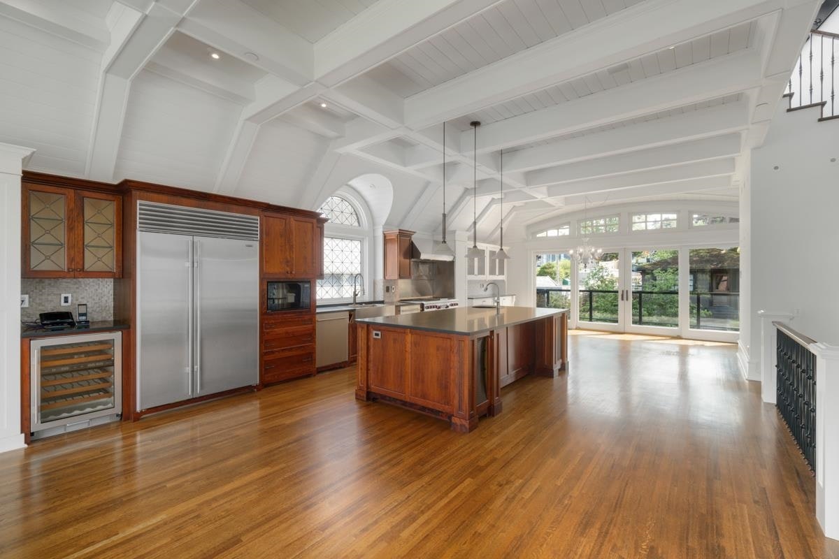 4588 W 2nd Avenue, Vancouver, BC, V6R 1K9 - 5