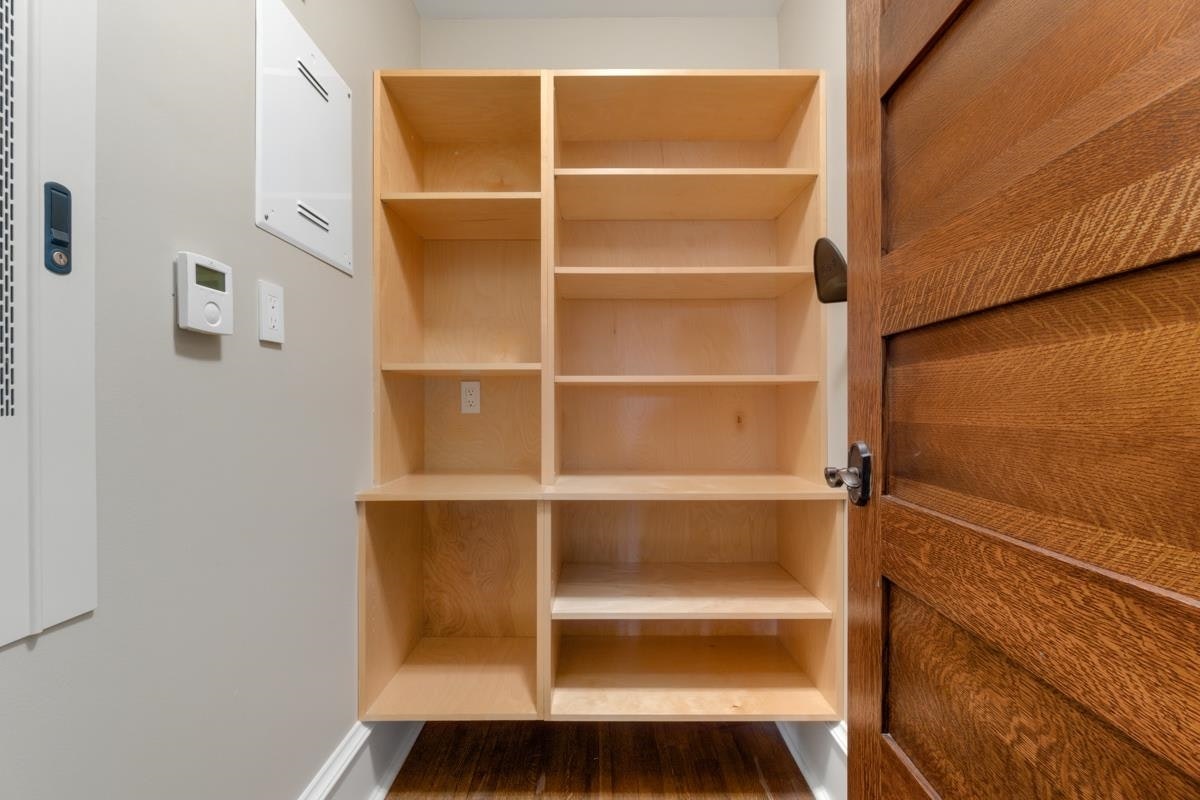 4588 W 2nd Avenue, Vancouver, BC, V6R 1K9 - 28