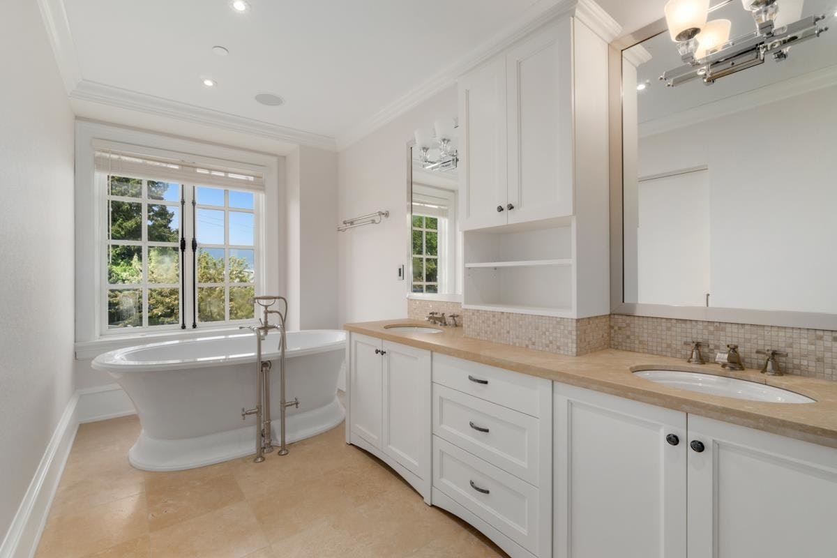 4588 W 2nd Avenue, Vancouver, BC, V6R 1K9 - 17
