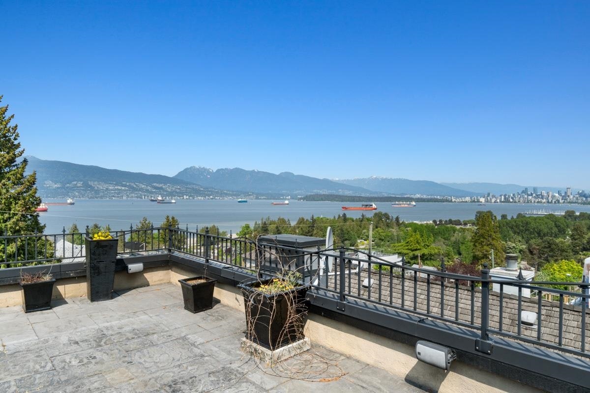 4588 W 2nd Avenue, Vancouver, BC, V6R 1K9 - 32