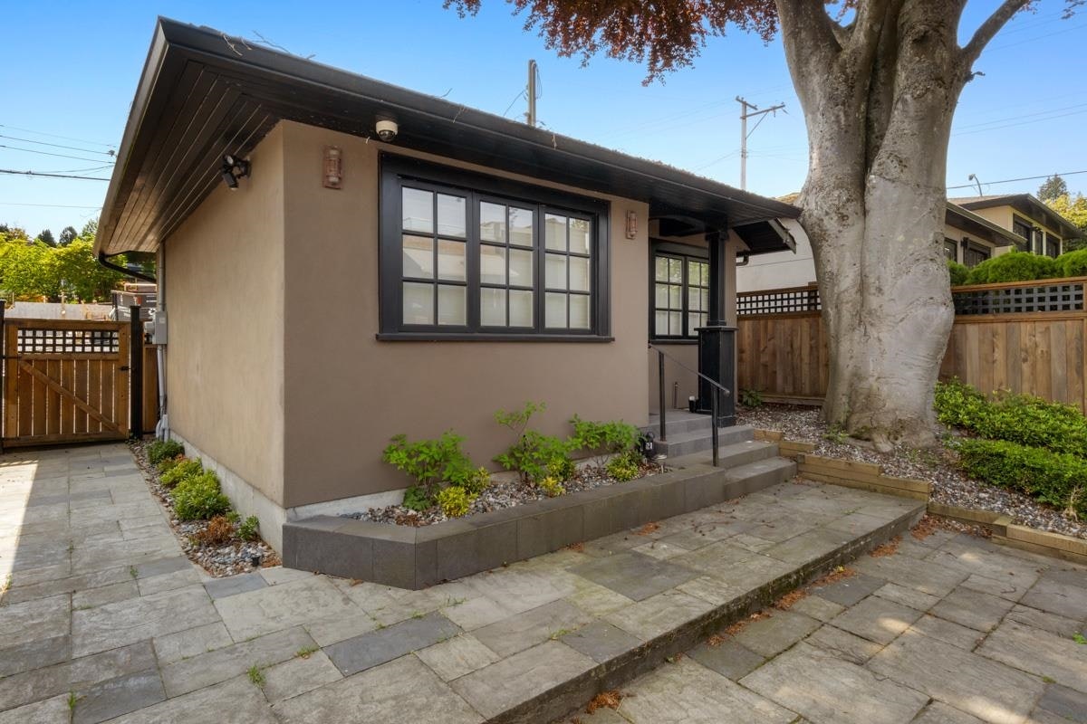 4588 W 2nd Avenue, Vancouver, BC, V6R 1K9 - 34
