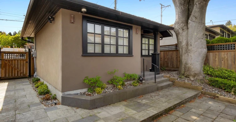 4588 W 2nd Avenue, Vancouver, BC, V6R 1K9 - 34