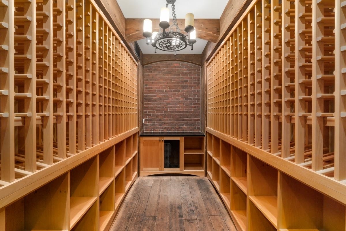 4588 W 2nd Avenue, Vancouver, BC, V6R 1K9 - 30
