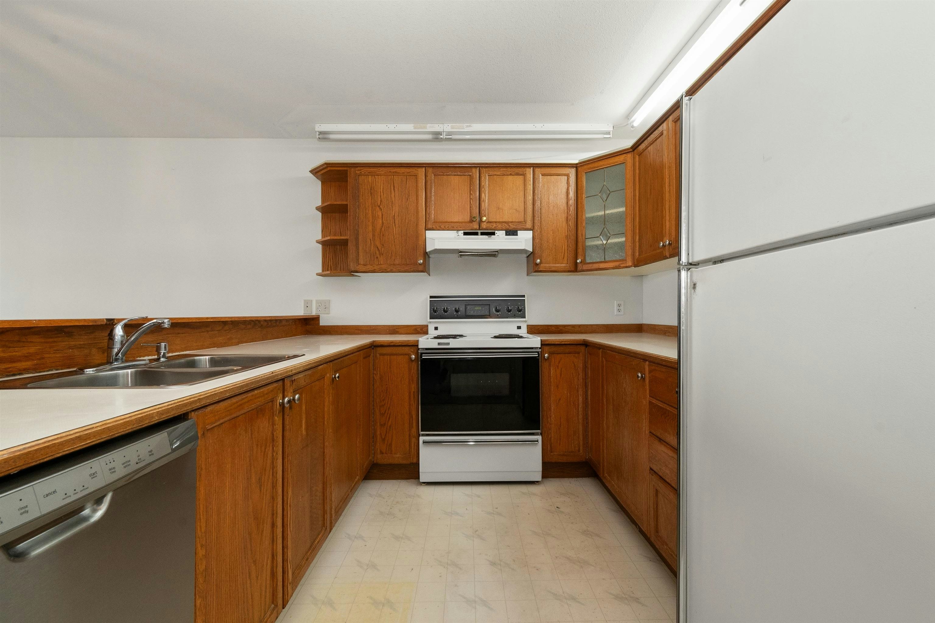 315-378 Esplanade Avenue, Harrison Hot Springs, BC, V0M 1K0 - 6