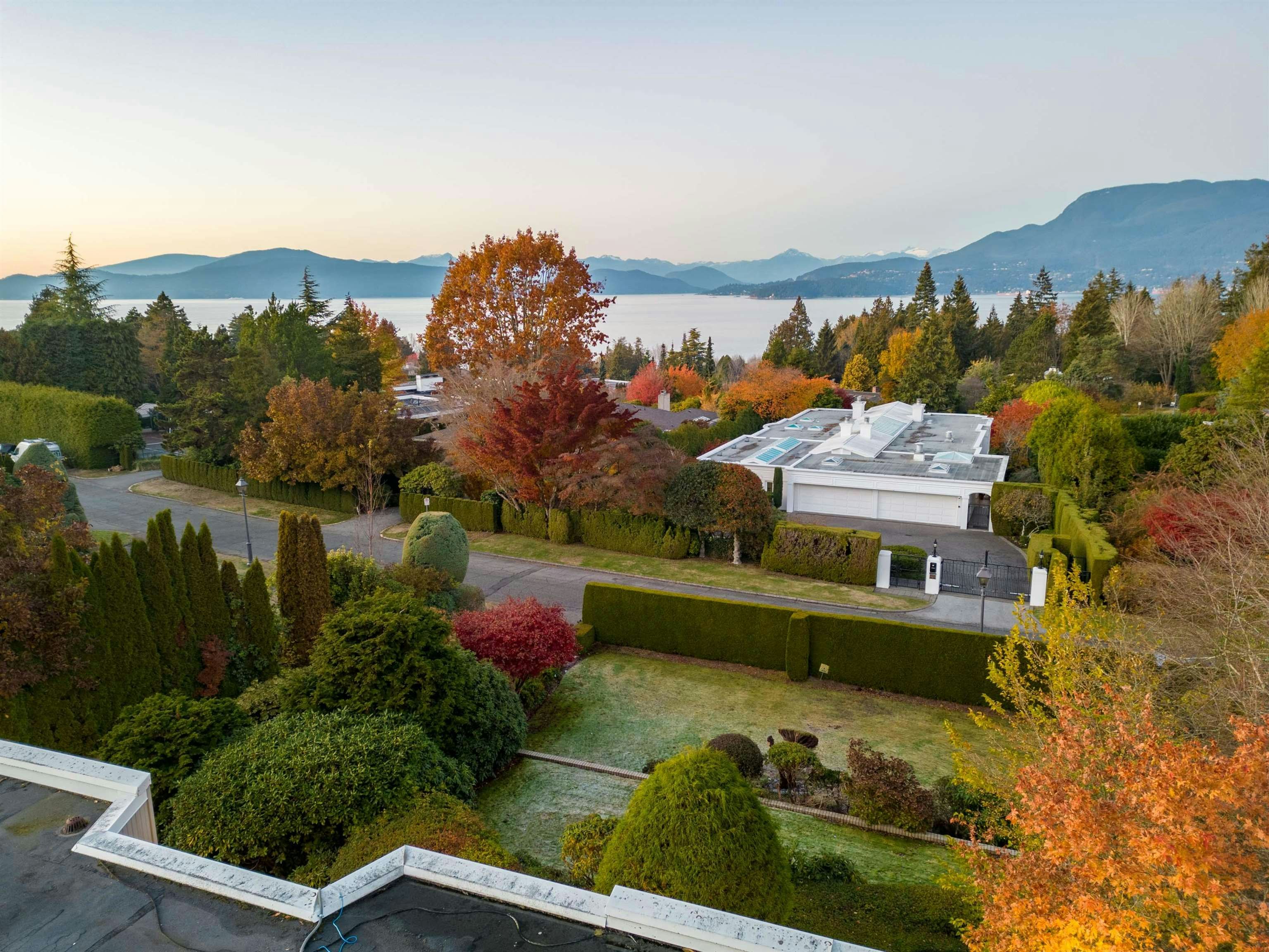 5550 Kingston Road, Vancouver, BC, V6T 1J1 - 3