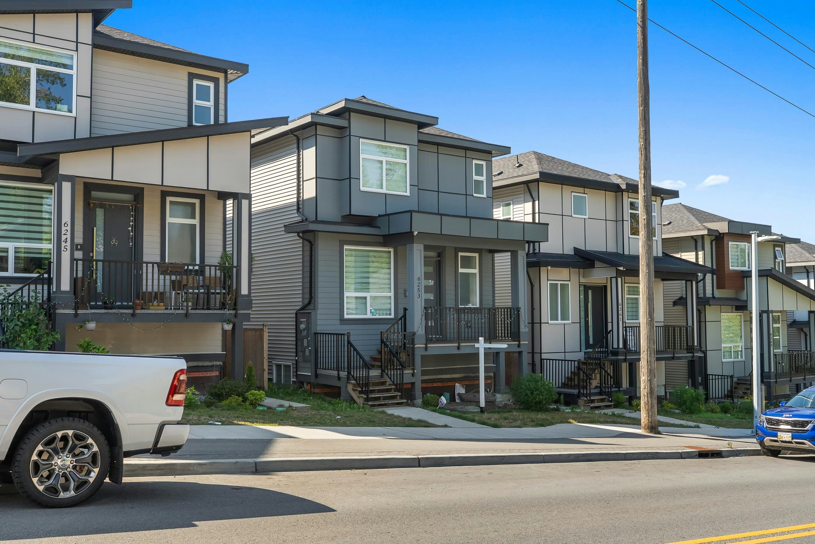 6253 148 Street - 3