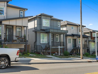 6253 148 Street - 3