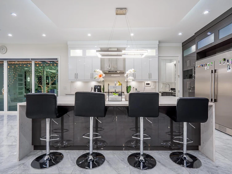 10490 125a Street, Surrey, BC, V3V 5A3 - 11