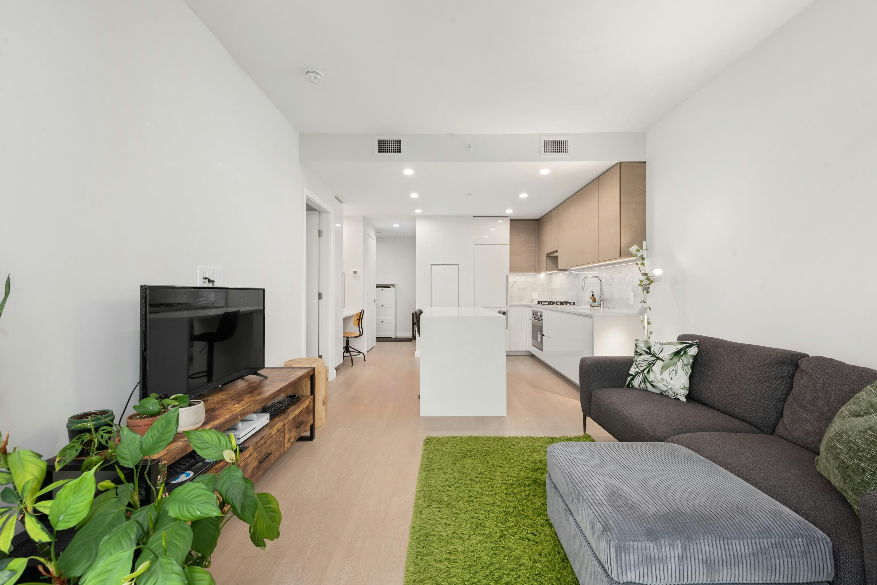 1301-2186 Gilmore Avenue, Burnaby, BC, V5C 0N7 - 4
