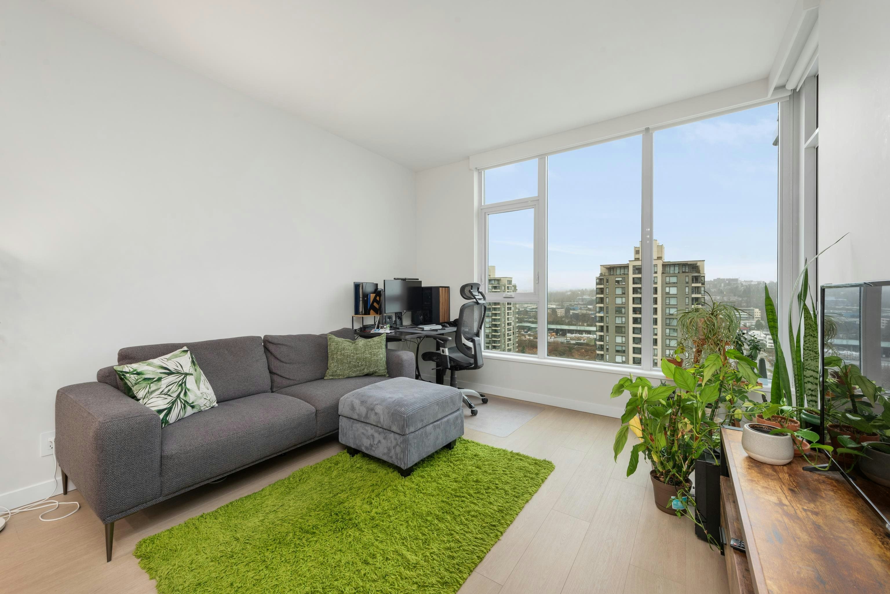 1301-2186 Gilmore Avenue, Burnaby, BC, V5C 0N7 - 3