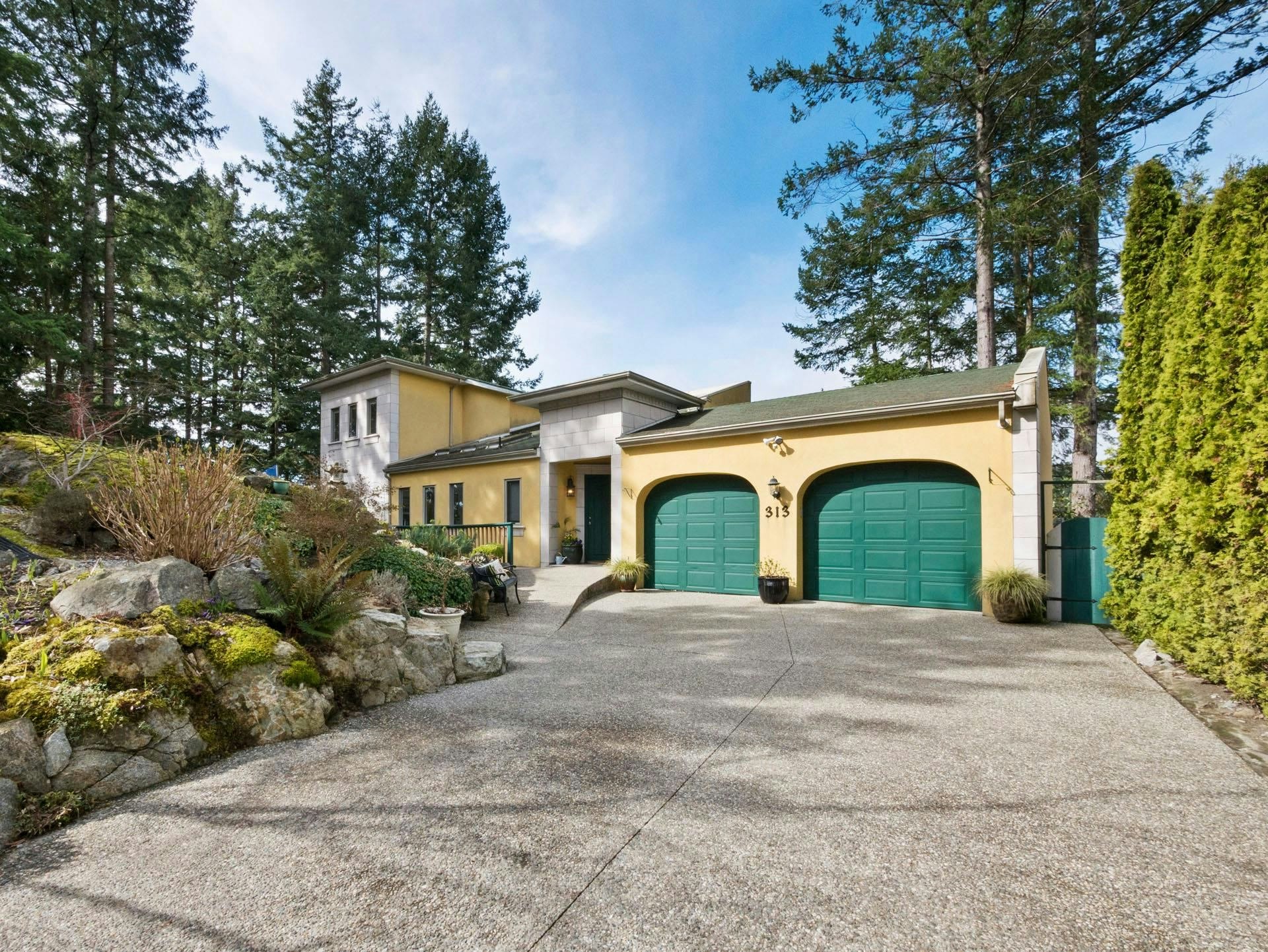 313 Skyline Drive, Gibsons, BC, V0N 1V8