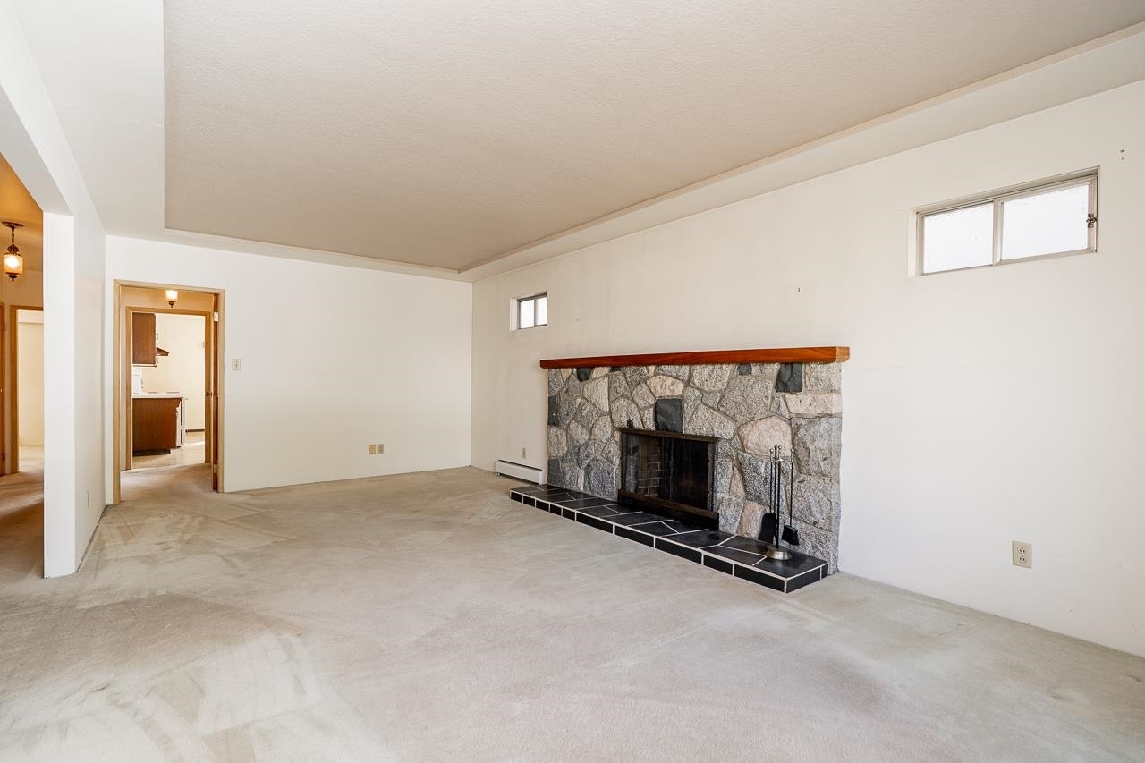 6216 Prince Albert Street - 4