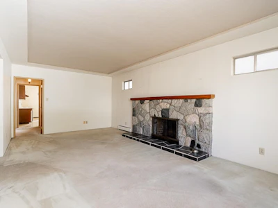 6216 Prince Albert Street - 4