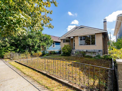 6216 Prince Albert Street - 2