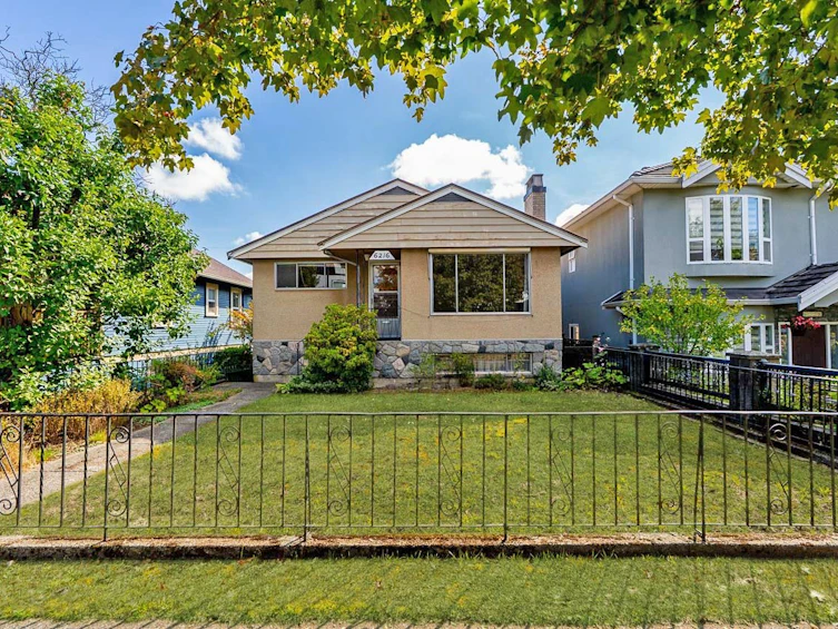 6216 Prince Albert Street, Vancouver, BC, V5W 3E4