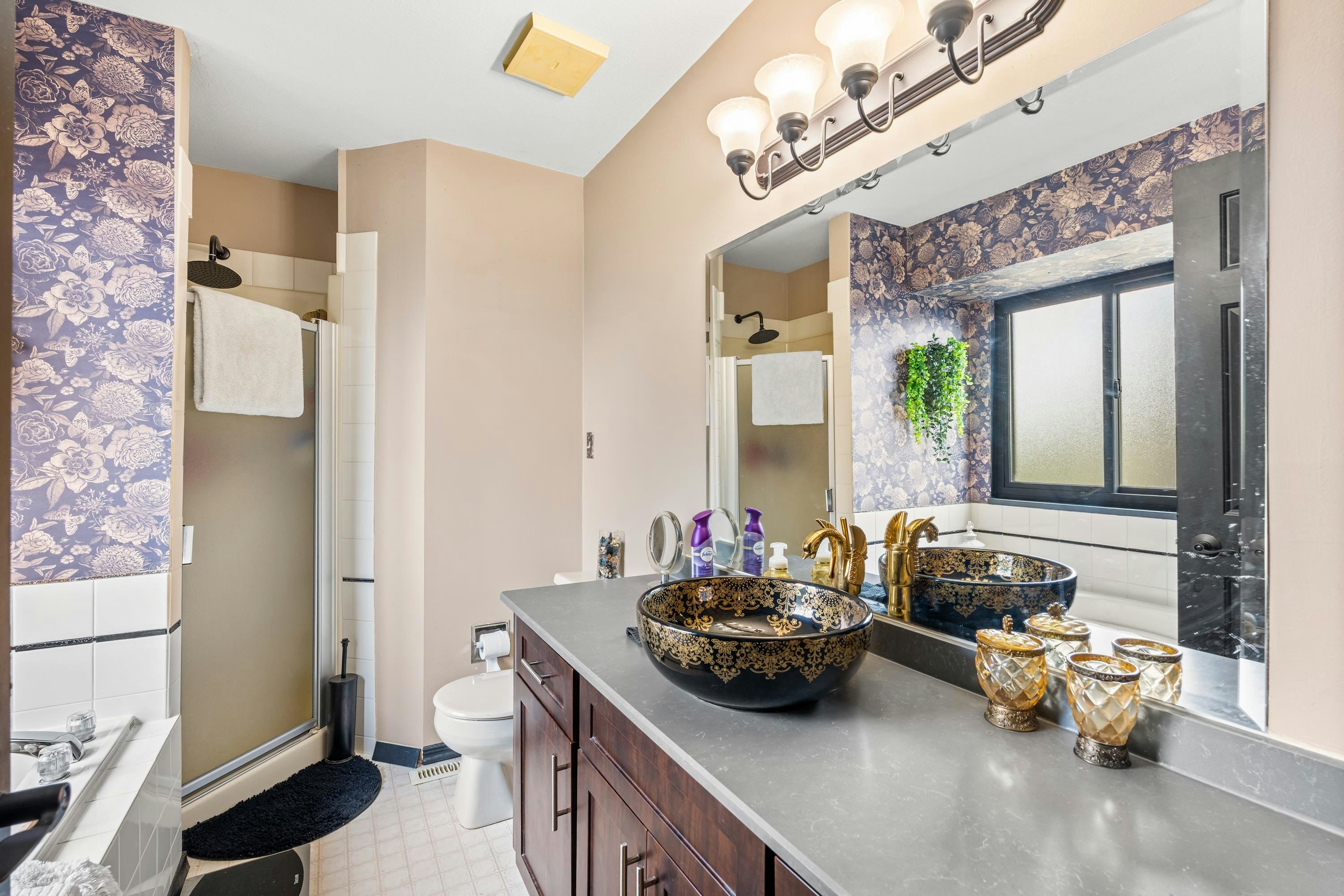 12019 206 Street, Maple Ridge, BC, V2X 1T8 - 12