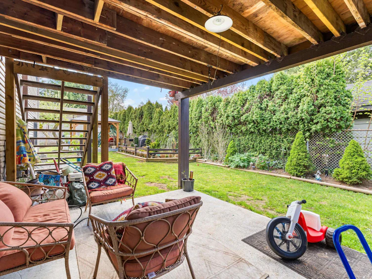 12019 206 Street, Maple Ridge, BC, V2X 1T8 - 23